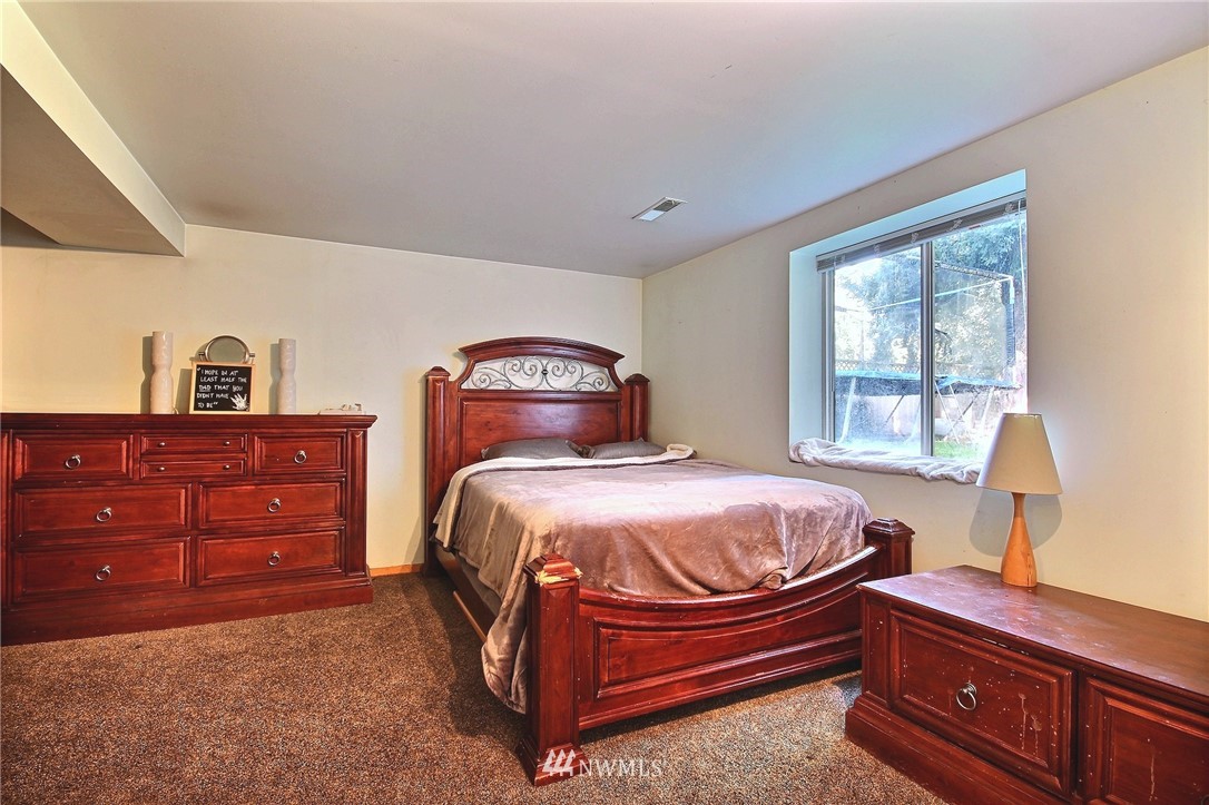 1002 Southwest 307th Street Federal Way, WA 98023 - Photo 15 of 24 Gallery Image 15
