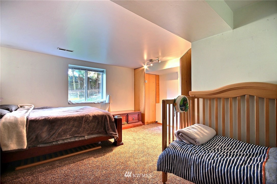 1002 Southwest 307th Street Federal Way, WA 98023 - Photo 16 of 24 Gallery Image 16