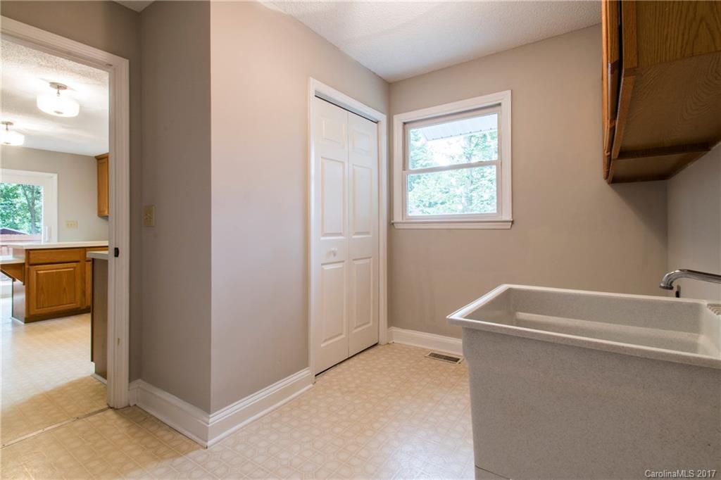 145 Surfside Road Mooresville, NC 28117 - Photo 14 of 24 Gallery Image 14