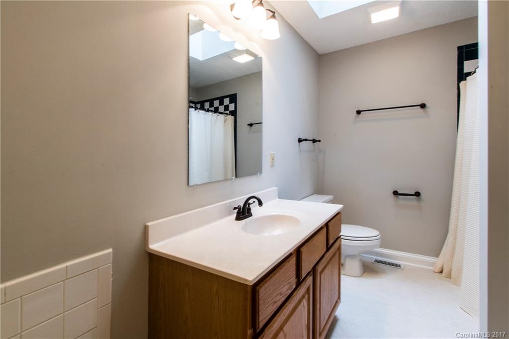 145 Surfside Road Mooresville, NC 28117 - Photo 19 of 24 Gallery Image 19