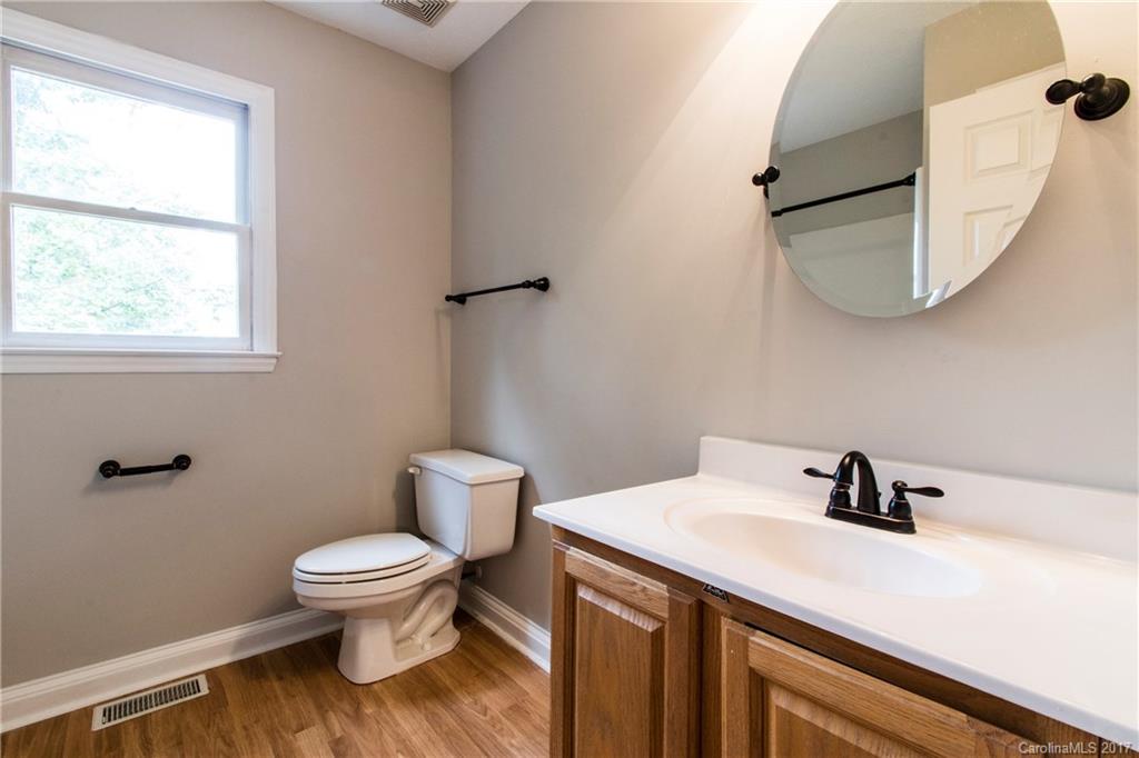 145 Surfside Road Mooresville, NC 28117 - Photo 21 of 24 Gallery Image 21