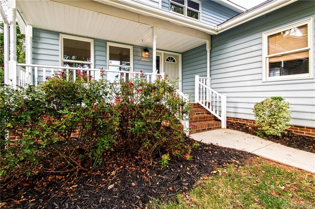 145 Surfside Road Mooresville, NC 28117 - Photo 4 of 24 Gallery Image 4