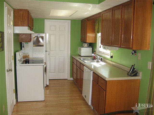 8120 Roxboro Court Fort Wayne, IN 46815 - Photo 6 of 28 Gallery Image 6