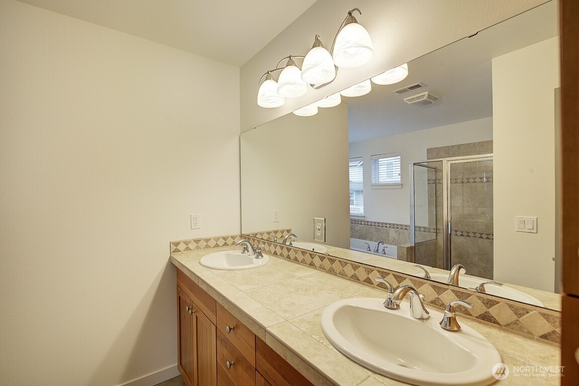 597 Alpine Ridge Place Northwest Issaquah, WA 98027 - Photo 33 of 39