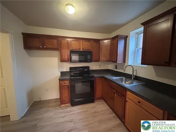 $1,495 | 817 East 6th Street, Bethlehem, PA 18015