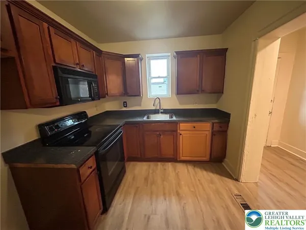 $1,495 | 817 East 6th Street, Bethlehem, PA 18015