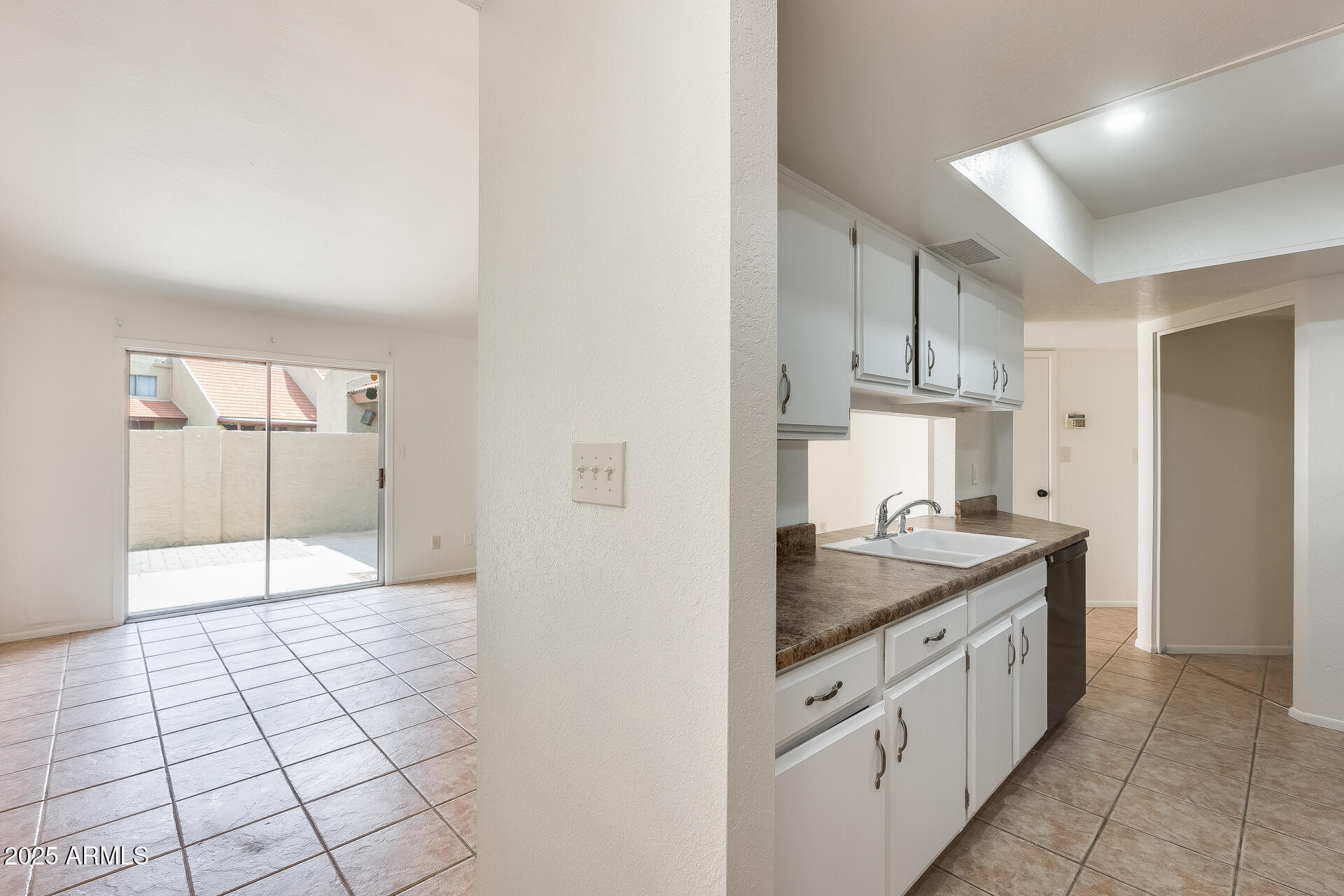 4124 West Boca Raton Road Phoenix, AZ 85053 - Photo 9 of 37 Gallery Image 9