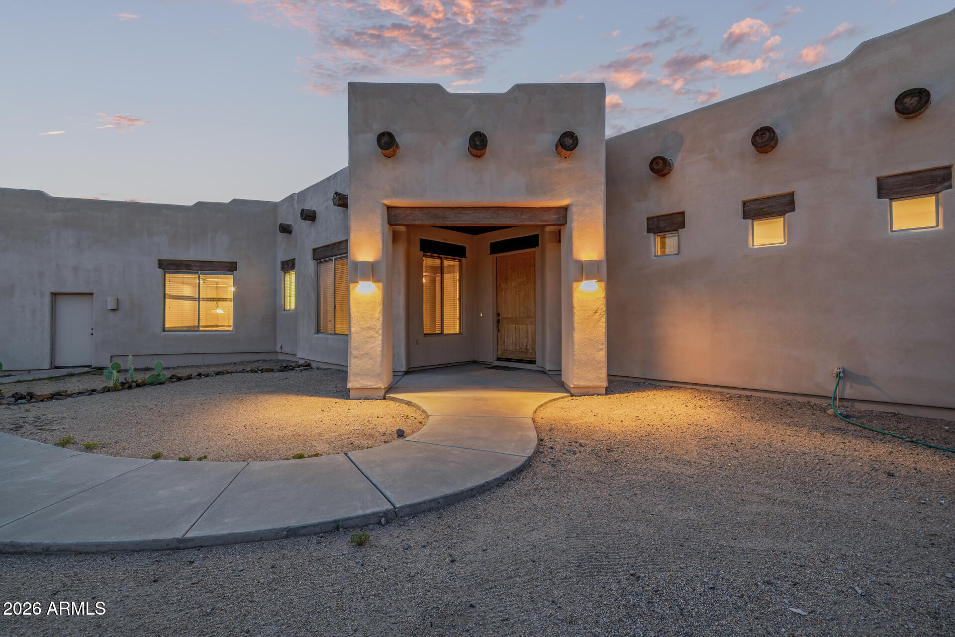 1916 East Primrose Path Phoenix, AZ 85086 - Photo 5 of 56 04 Primrose