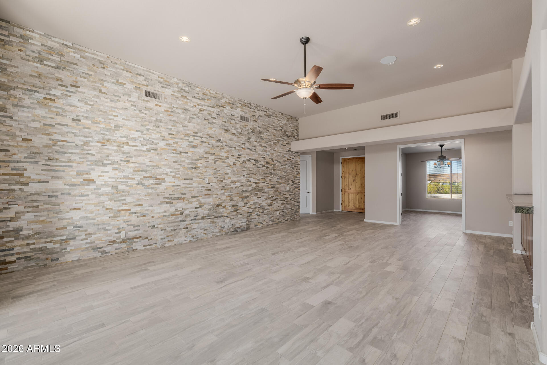 1916 East Primrose Path Phoenix, AZ 85086 - Photo 9 of 56 14 Primrose