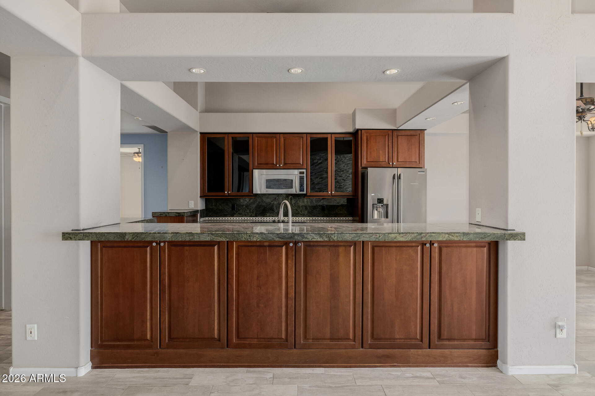 1916 East Primrose Path Phoenix, AZ 85086 - Photo 10 of 56 17 Primrose