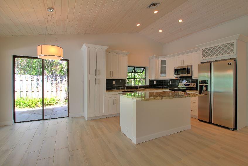 520 Enfield Road Delray Beach, FL 33444 - Photo 3 of 11 Image 6-3-15 at 7.55 AM (1)