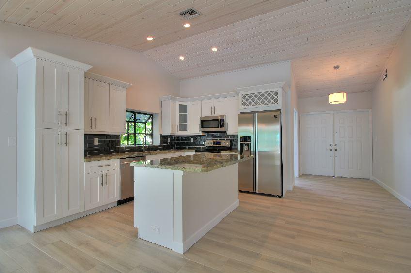 520 Enfield Road Delray Beach, FL 33444 - Photo 4 of 11 Kitchen 1