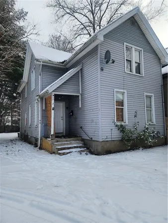 $89,900 | 2 Hollister Street, Rochester, NY 14605