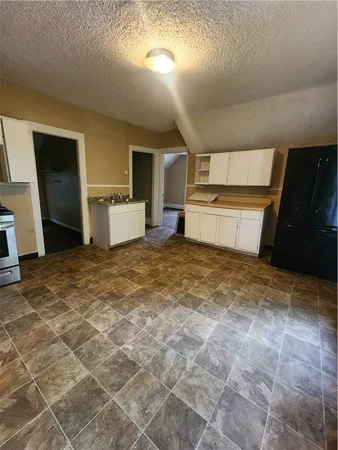 $84,900 | 2 Hollister Street, Rochester, NY 14605