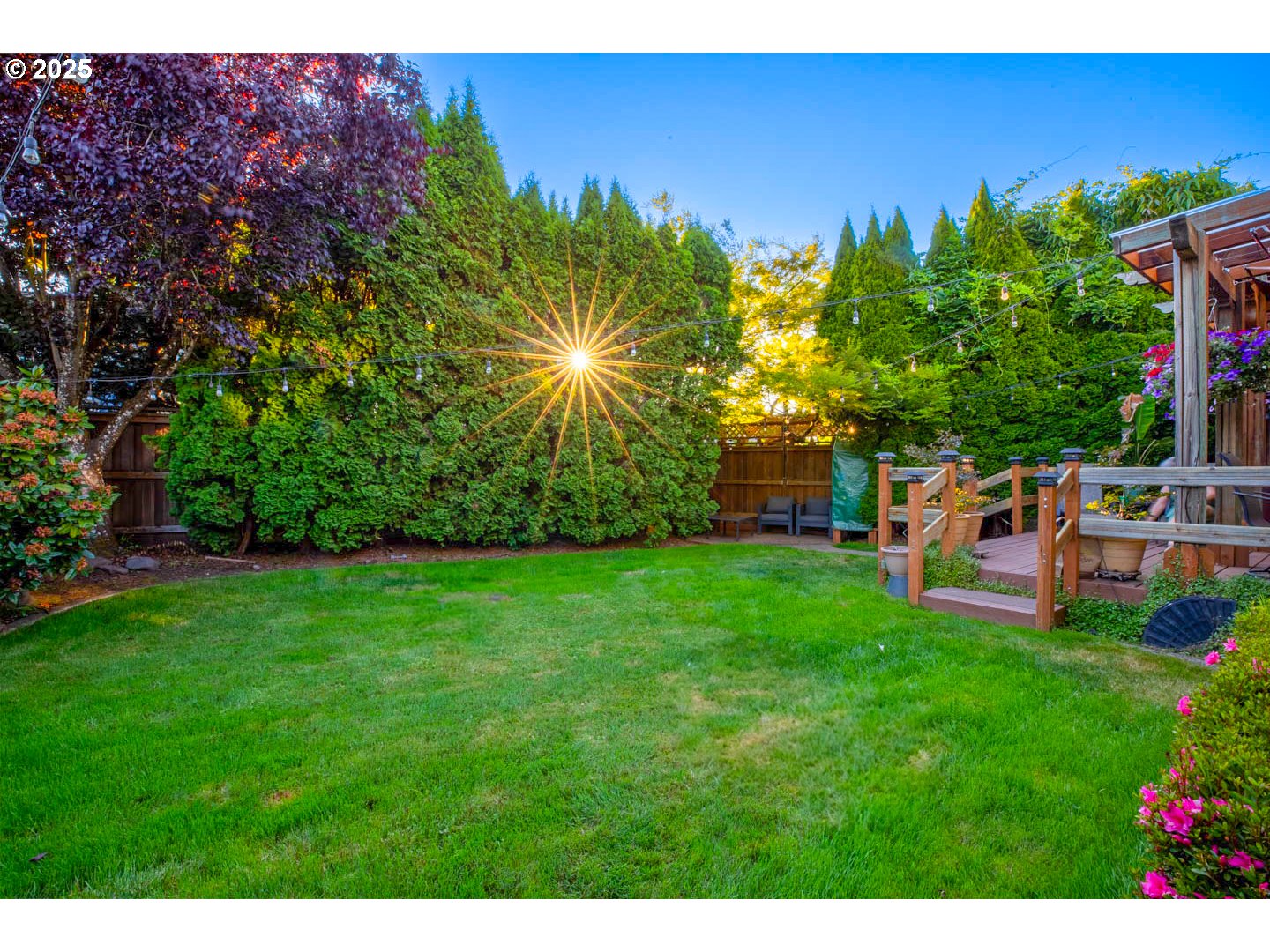 3152 Wolf Meadows Lane Eugene, OR 97408 - Photo 20 of 27 a front view of a house with garden