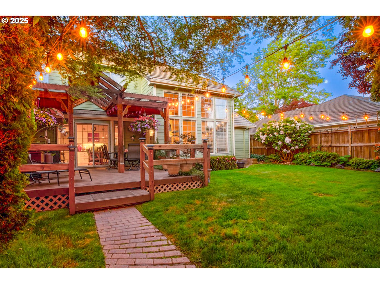 3152 Wolf Meadows Lane Eugene, OR 97408 - Photo 25 of 27 a view of a house with a back yard