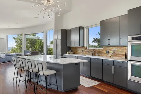 $1,200,000 | 360 Stacey Ann Cove, Dripping Springs, TX 78620