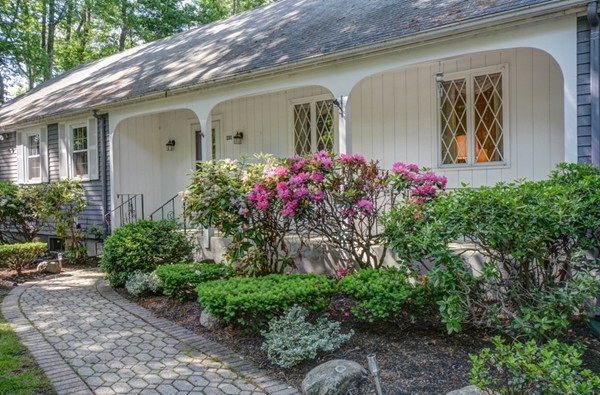 231 Old Farm Road Milton, MA 02186 - Photo 2 of 27 Gallery Image 2