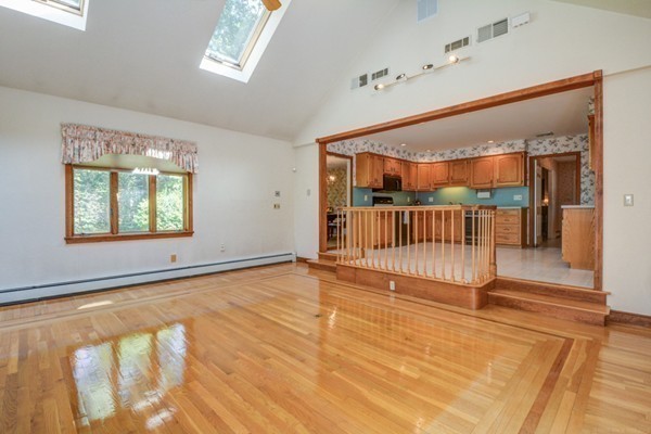 231 Old Farm Road Milton, MA 02186 - Photo 8 of 27 Gallery Image 8