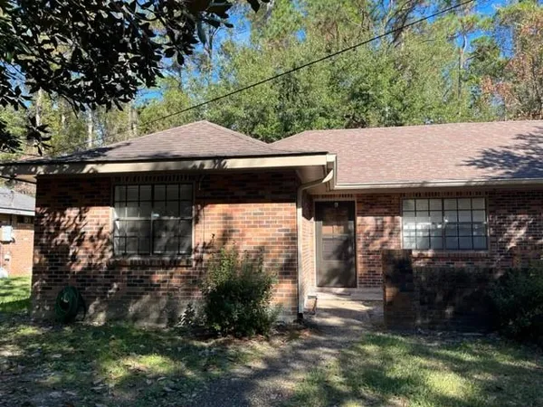 $1,100 | 35505 Oakridge Avenue, Unit A, Slidell, LA 70460