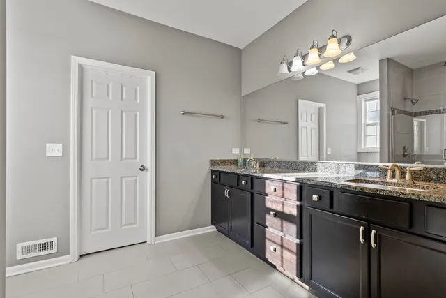 $515,000 | 428 East Frontier Drive, Minooka, IL 60447