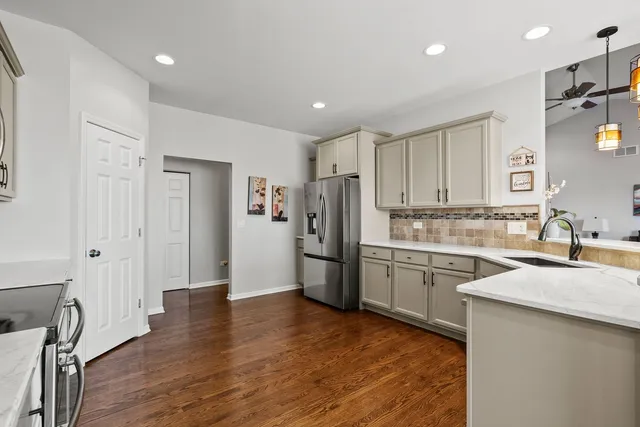 $515,000 | 428 East Frontier Drive, Minooka, IL 60447