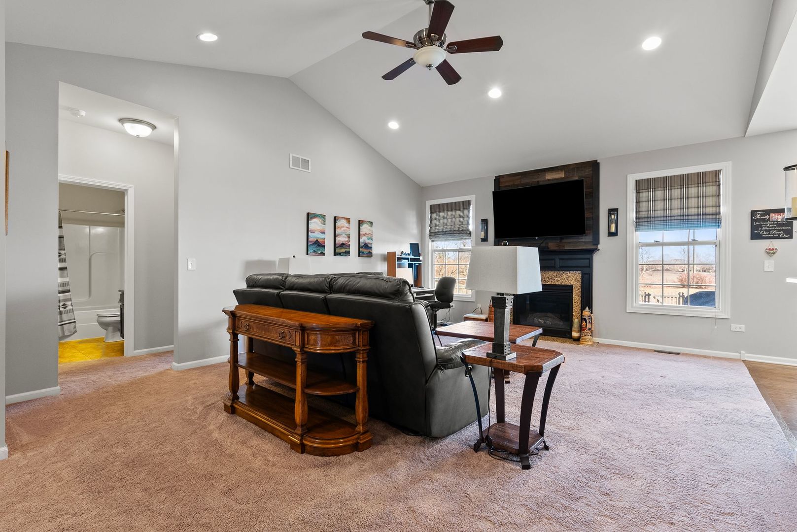 428 East Frontier Drive Minooka, IL 60447 - Photo 10 of 39 a workspace with furniture and window