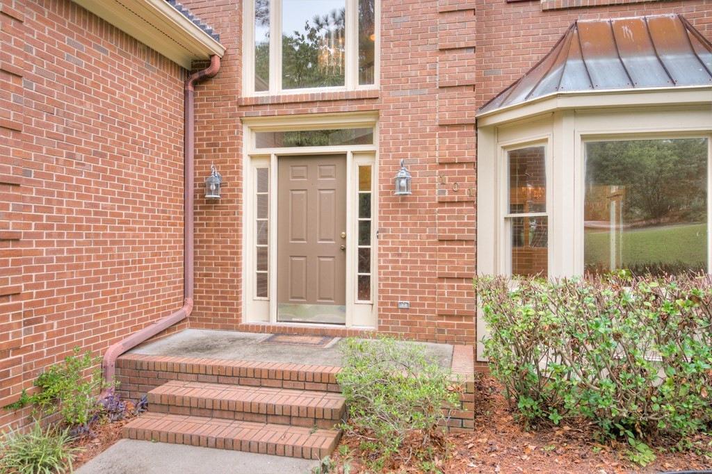 101 Interlachen Court Southwest Aiken, SC 29803 - Photo 3 of 38