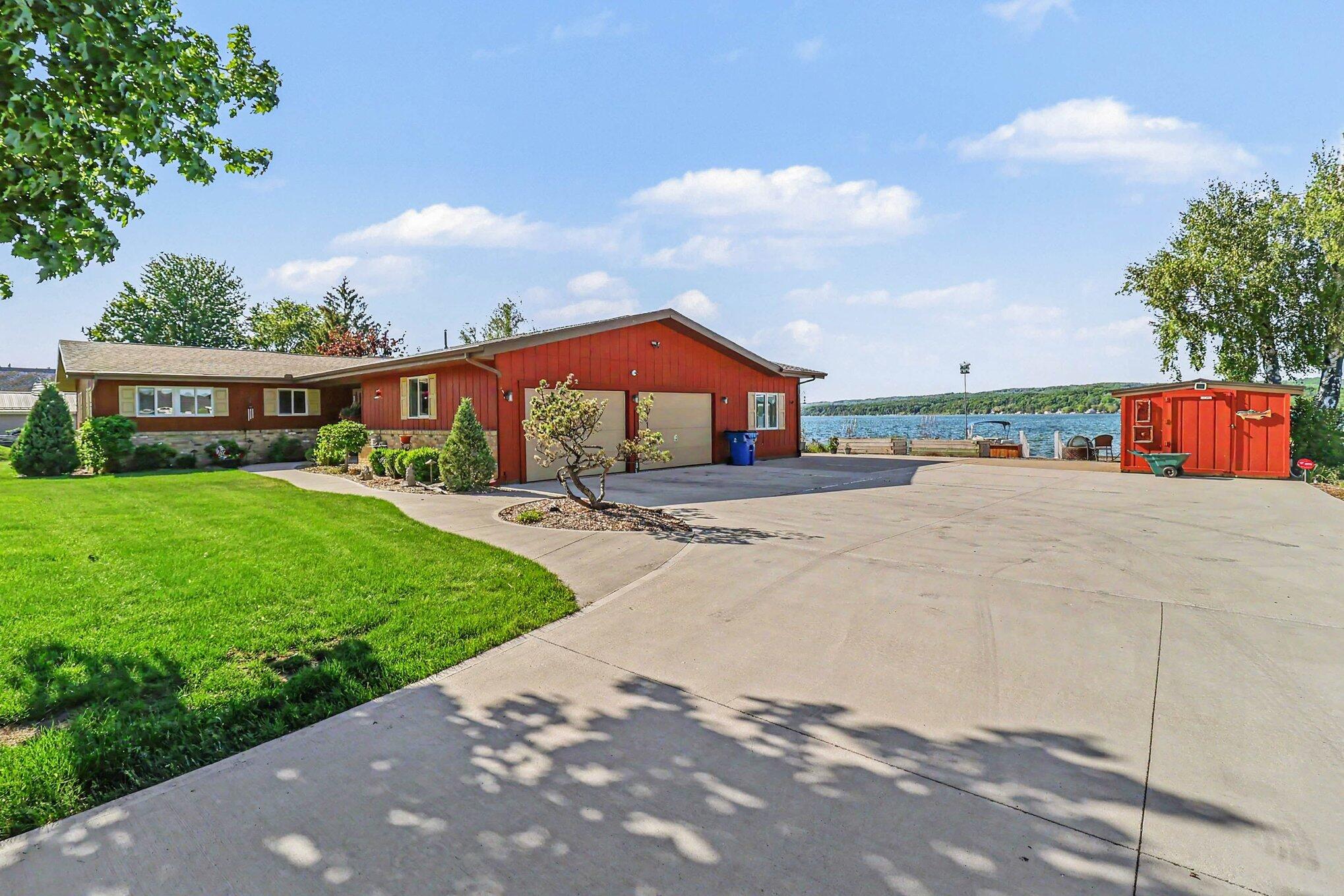 4554 Crescent Beach Road Onekama, MI 49675 - Photo 7 of 38 023_file_9157