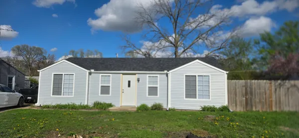 $289,900 | 522 South Sumner Avenue, Aurora, IL 60505