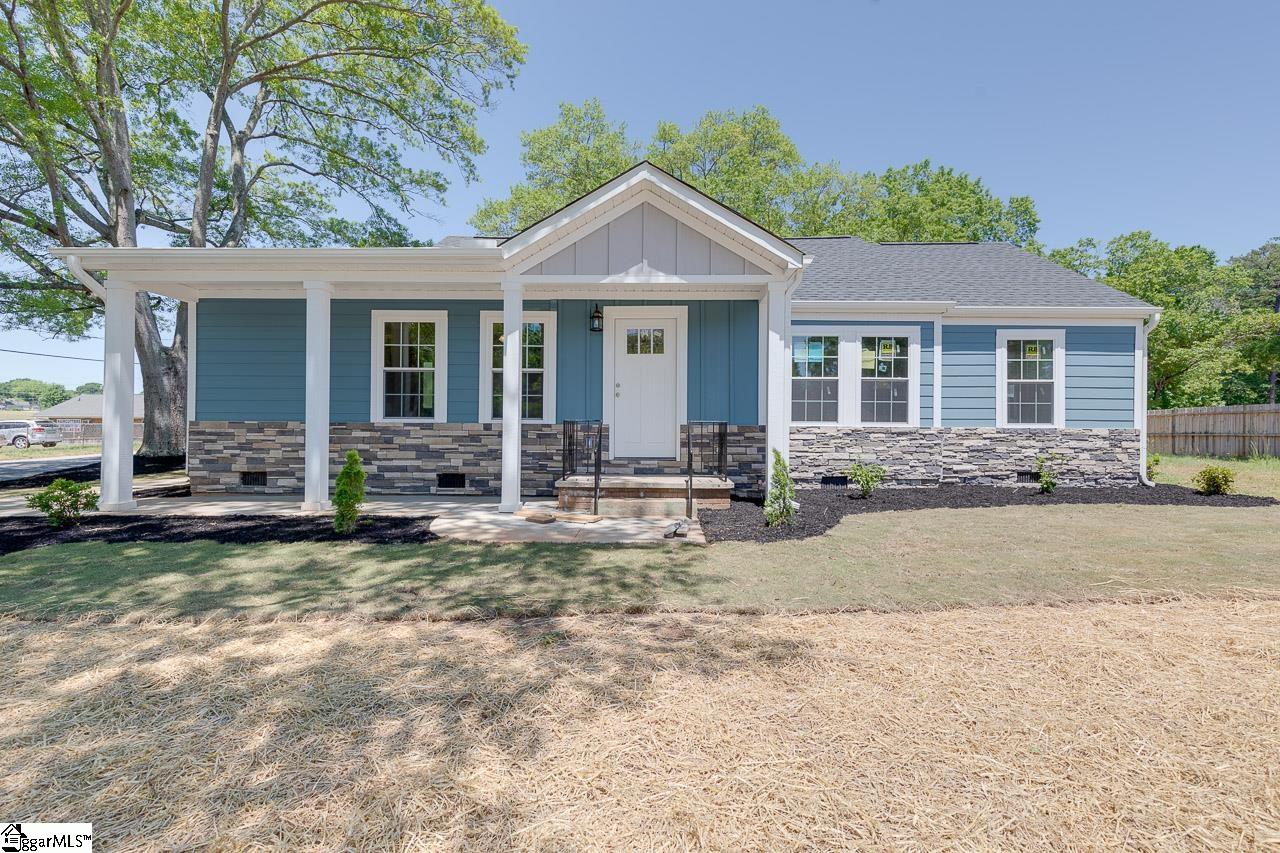 201 New Woodruff Road Greer, SC 29651 - Photo 1 of 33 Gallery Image 1