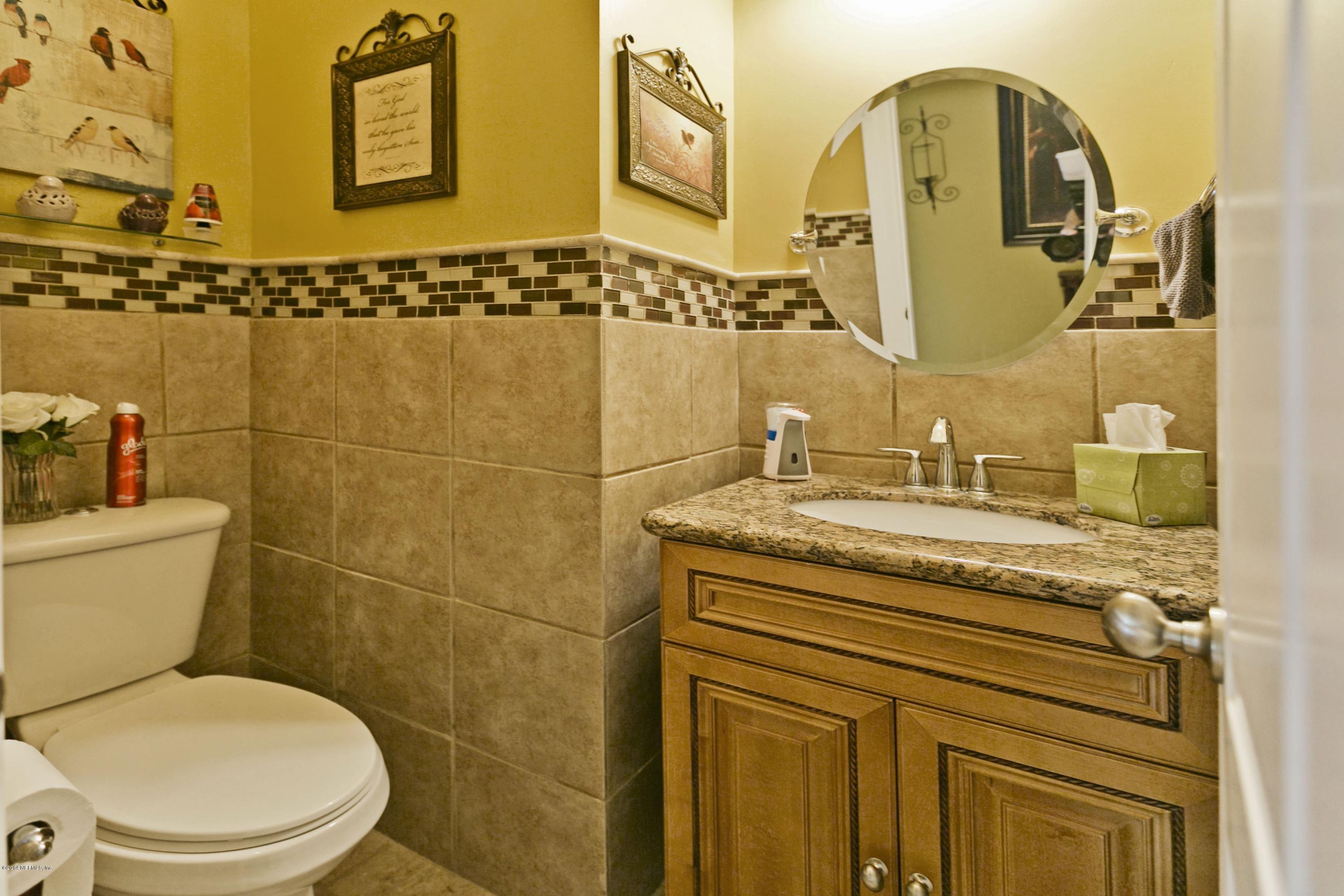 542 Broward Road Jacksonville, FL 32218 - Photo 14 of 27 Bathroom