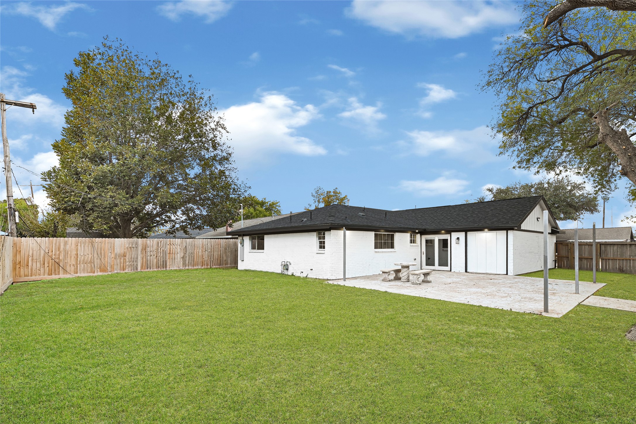 3822 Darling Avenue Pasadena, TX 77503 - Photo 15 of 19 a view of house with garden