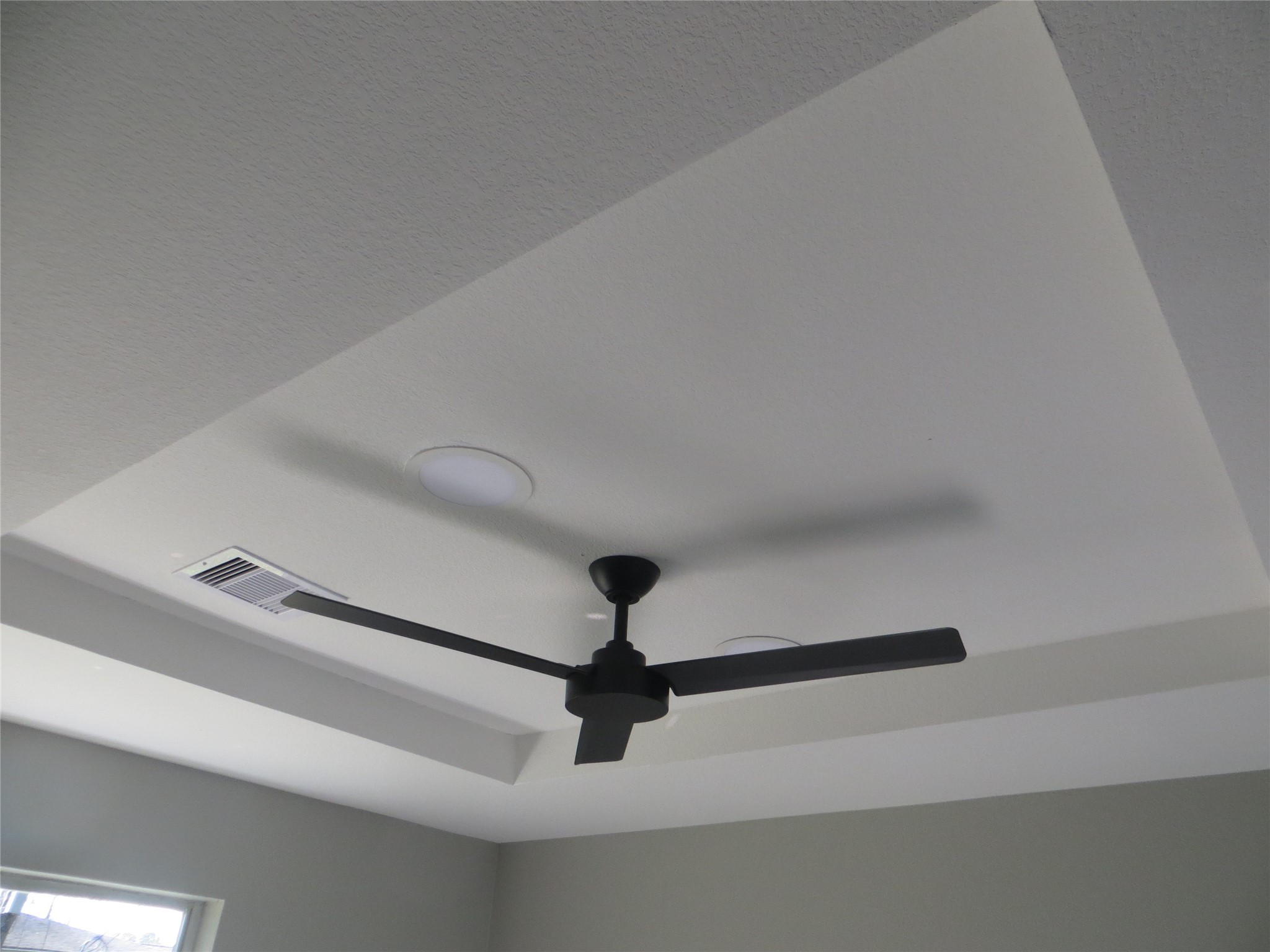 3822 Darling Avenue Pasadena, TX 77503 - Photo 17 of 19 a room with ceiling fan