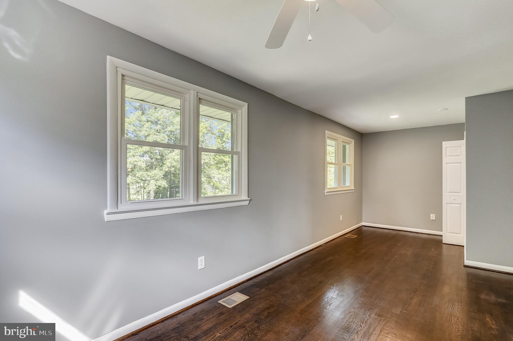 10706 Brandywine Road Clinton, MD 20735 - Photo 18 of 36 Sitting room in primary