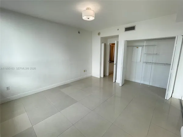 $419,000 | 90 Southwest 3rd Street, Unit 1809, Miami, FL 33130