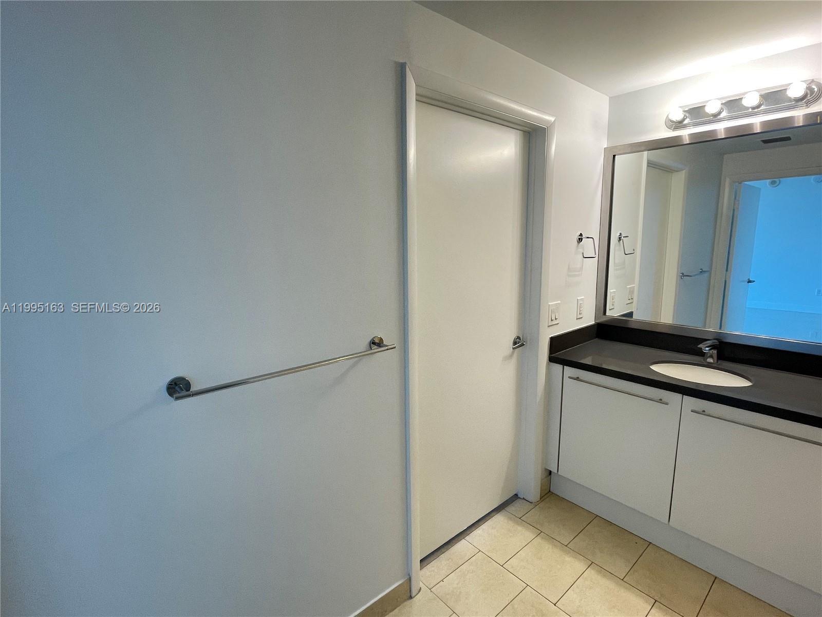 90 Southwest 3rd Street, Unit 1809 Miami, FL 33130 - Photo 10 of 34