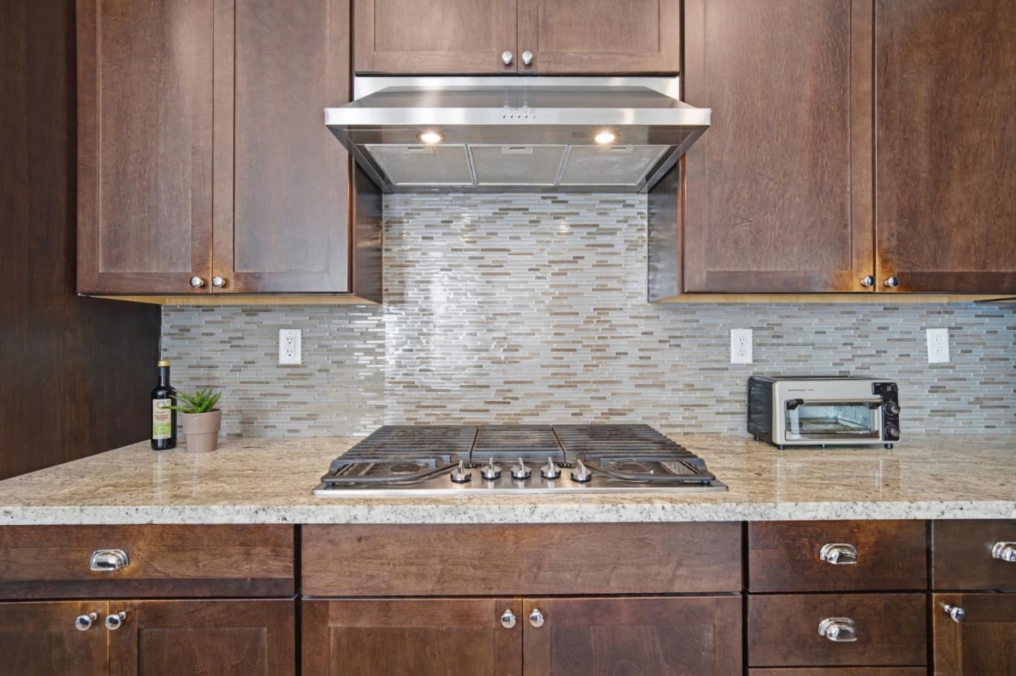 34270 Stable Way Fremont, CA 94555 - Photo 9 of 51