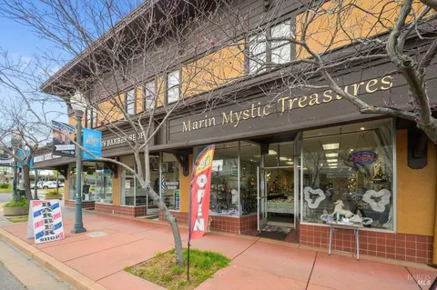 $950,000 | 13 Idro Way, Novato, CA 94945