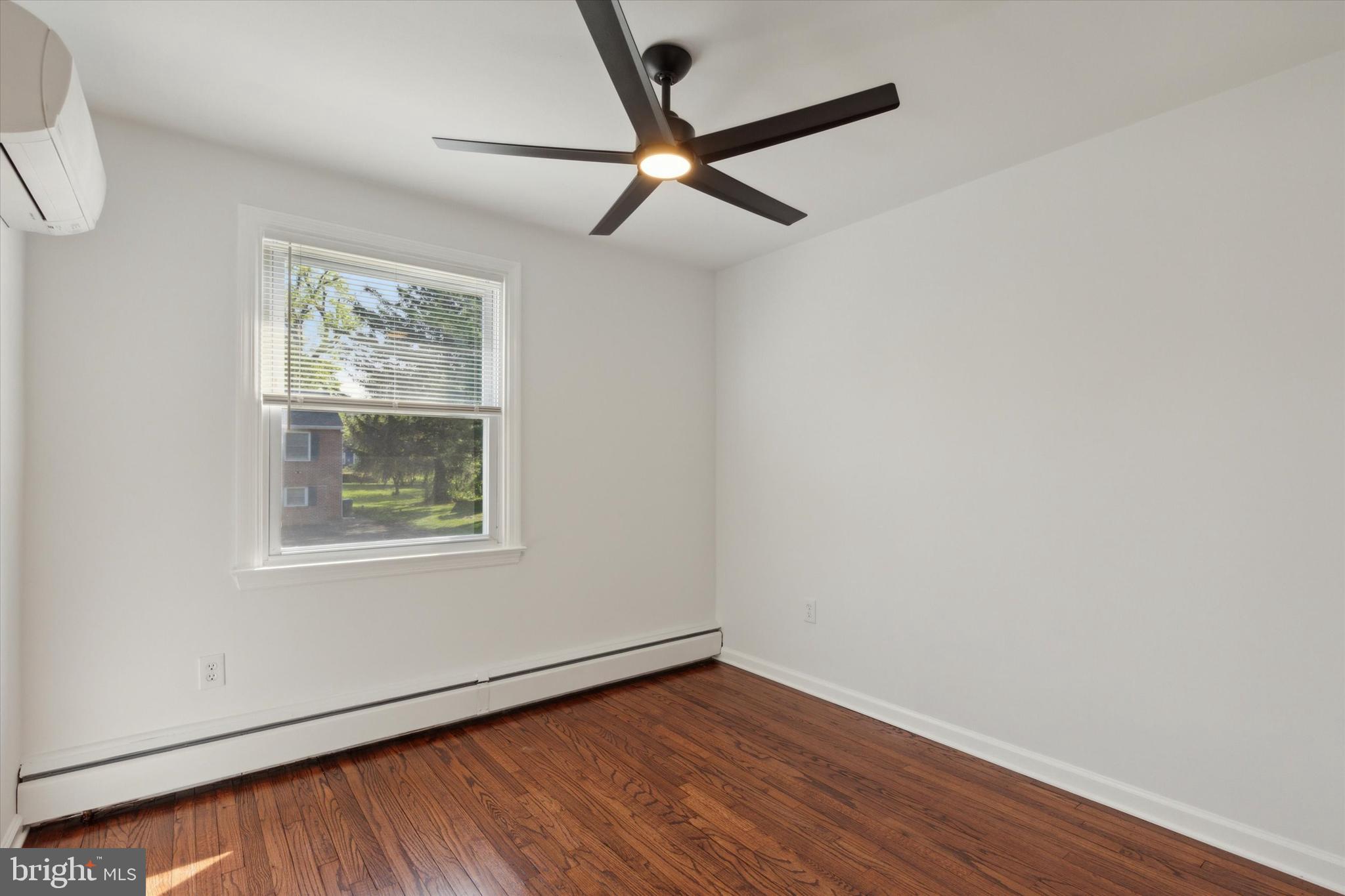 30 Taylor Road Conshohocken, PA 19428 - Photo 14 of 16 2nd Floor Bedroom (3/4)