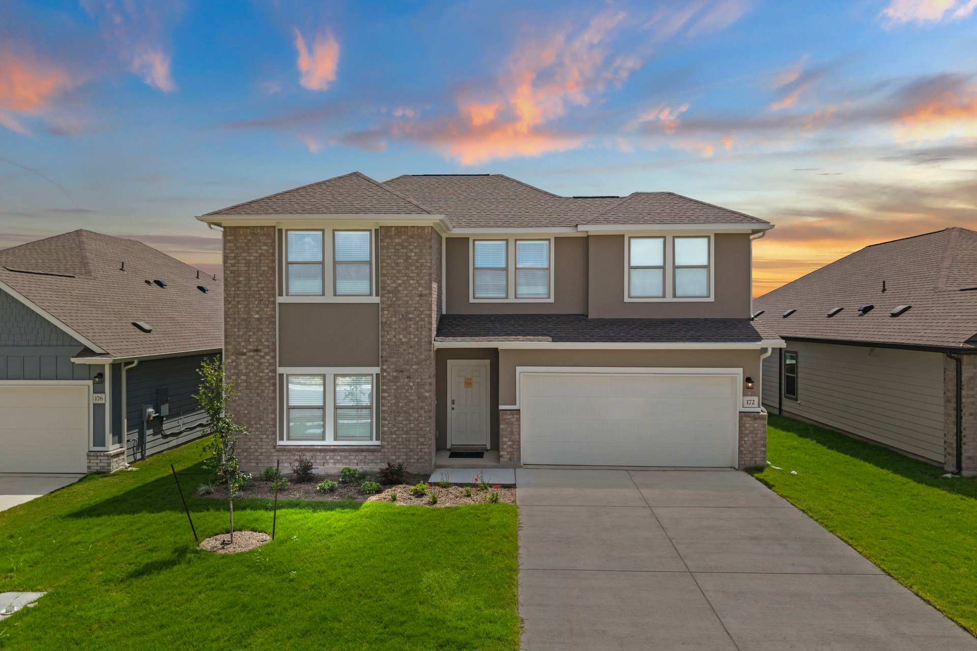 172 Wind Hill Jarrell, TX 76537 - Photo 1 of 30 172 Wind Hill - Howard D Elevation