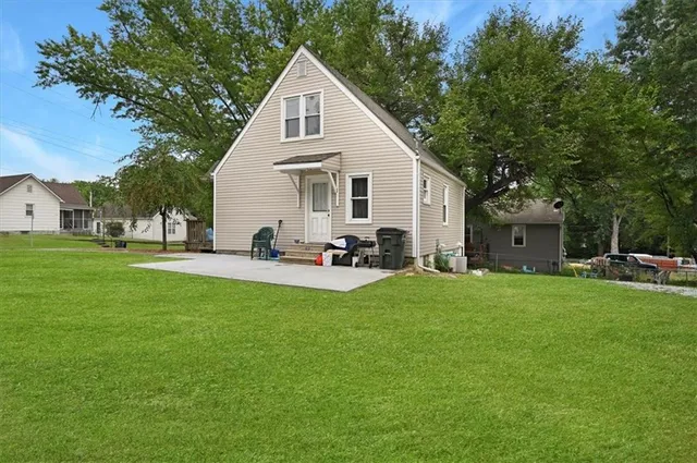 $199,450 | 923 North 10th Street, Leavenworth, KS 66048