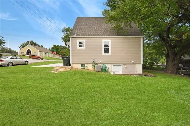 $199,450 | 923 North 10th Street, Leavenworth, KS 66048