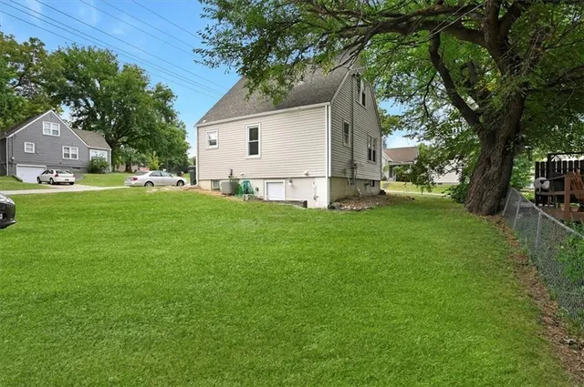 $199,450 | 923 North 10th Street, Leavenworth, KS 66048