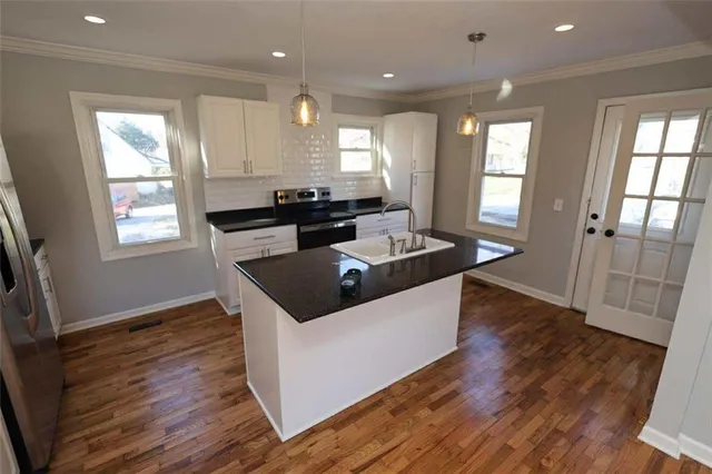 $199,450 | 923 North 10th Street, Leavenworth, KS 66048