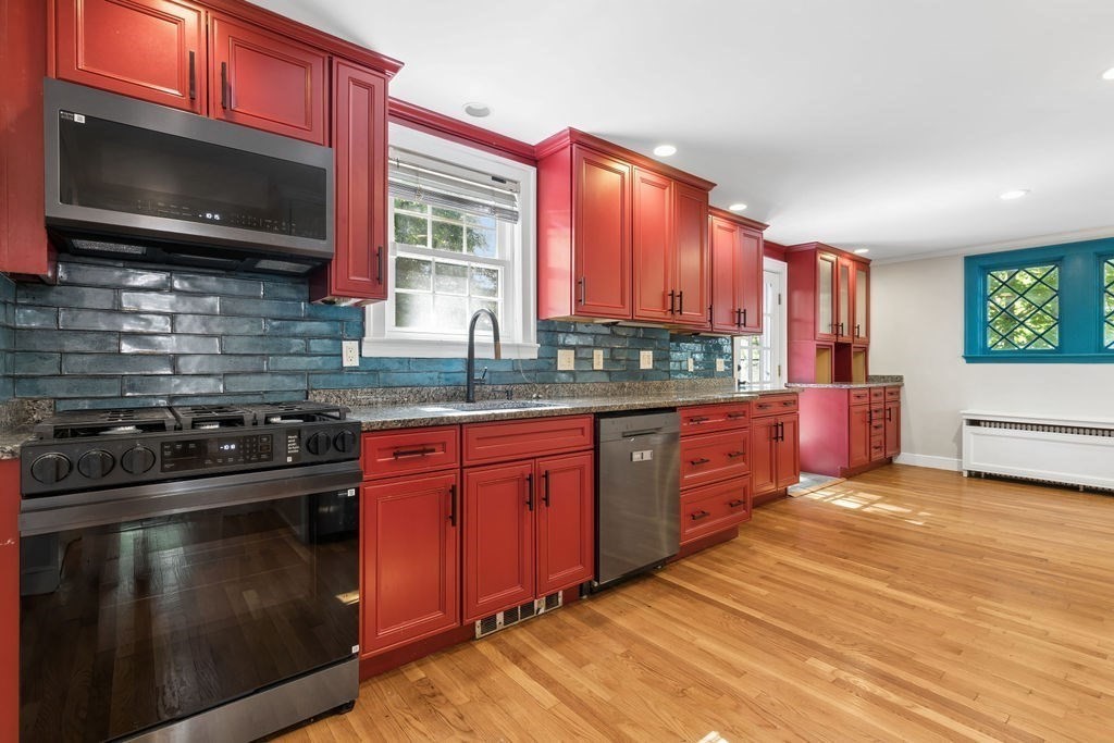 36 Risley Road Brookline, MA 02467 - Photo 8 of 28