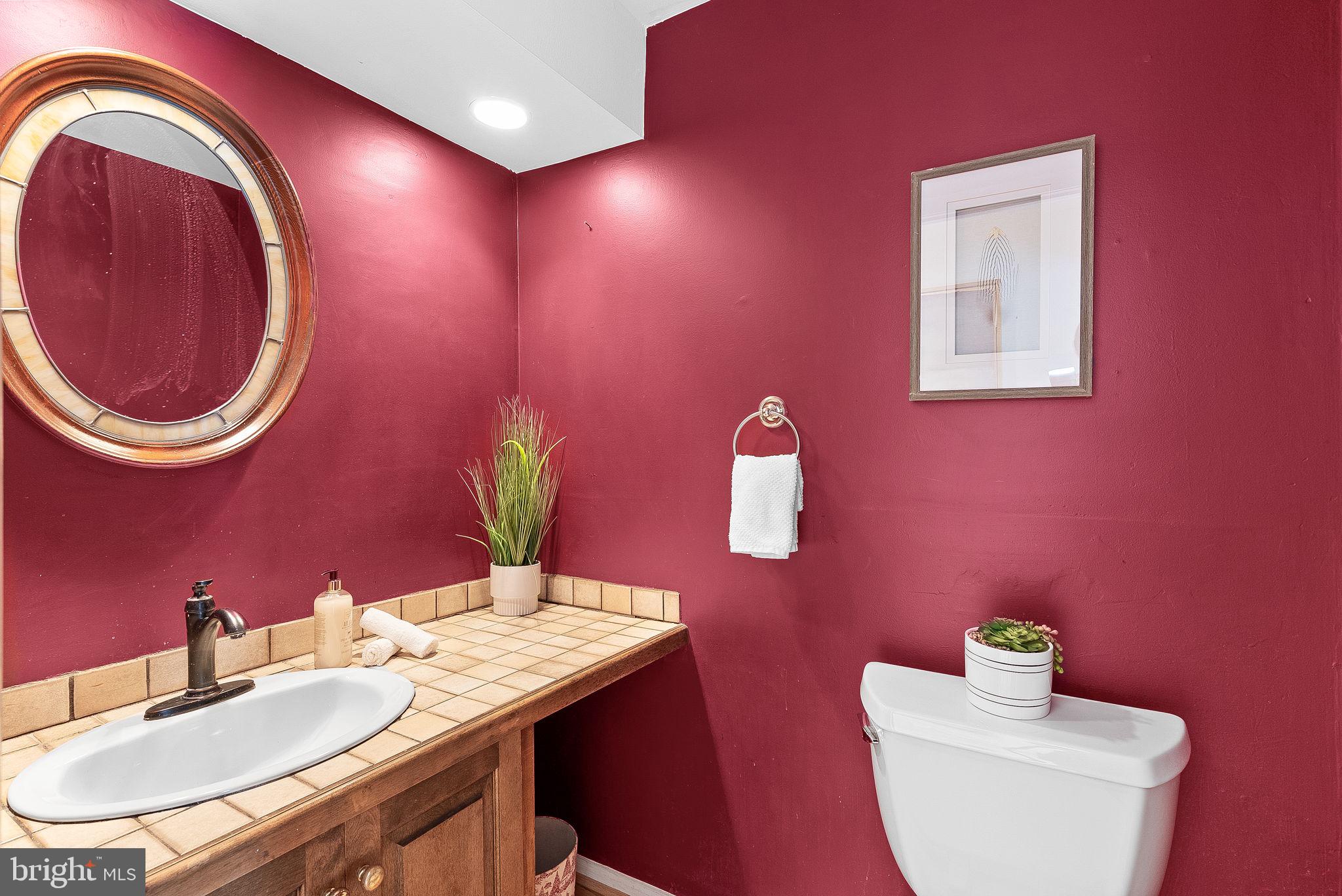 12016 Edgepark Court Potomac, MD 20854 - Photo 52 of 67 main level powder room