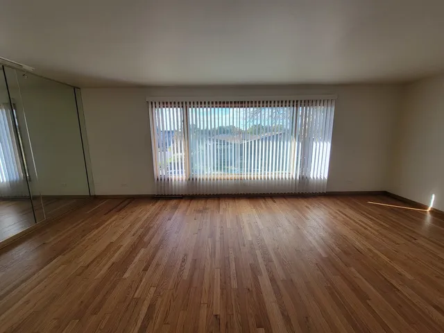 $1,800 | 9225 South Cregier Avenue, Unit 2, Chicago, IL 60617