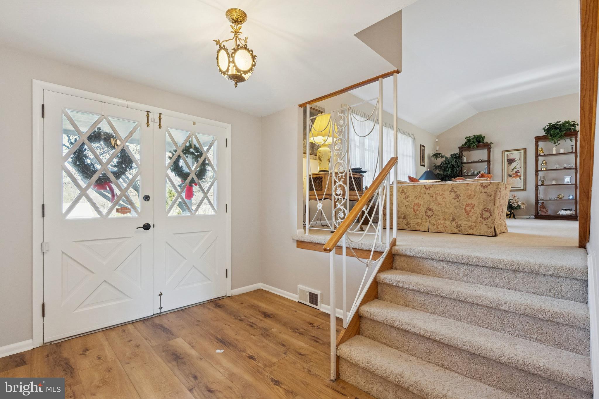 72e East Heron Road Southampton, PA 18966 - Photo 2 of 25 Charming Entry Foyer