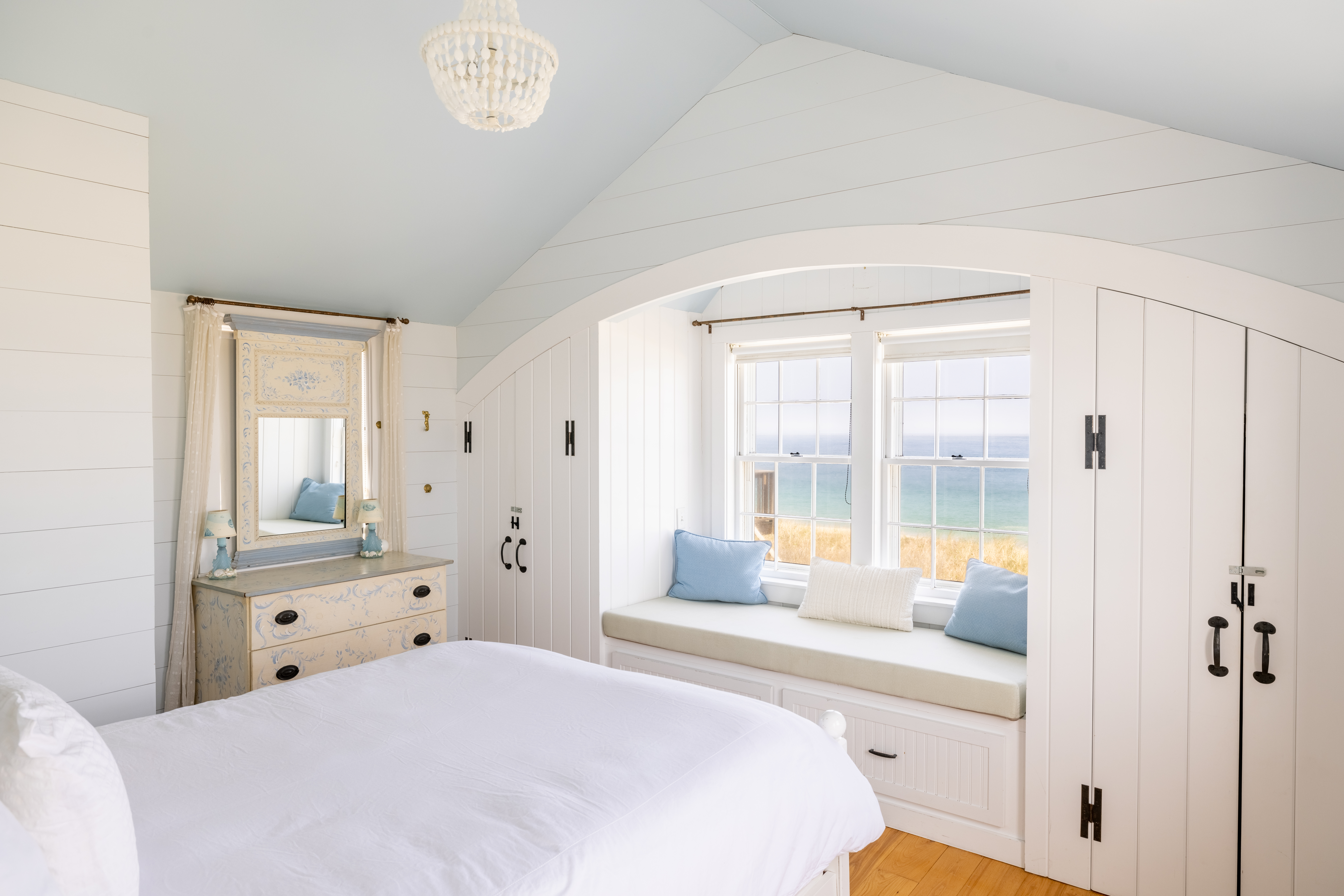 36 C Sesachacha Road Nantucket, MA 02554 - Photo 5 of 22 Gallery Image 5